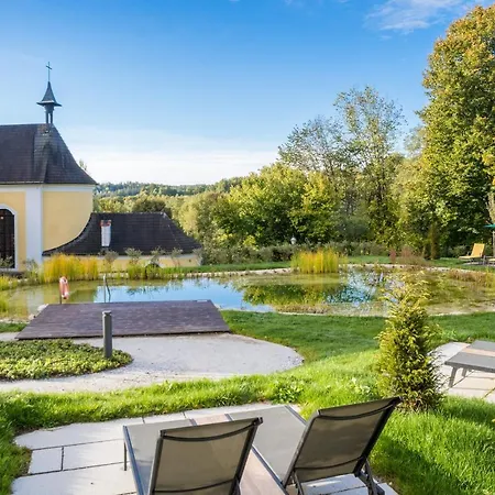 Rosenau Superior Schloss Rosenau