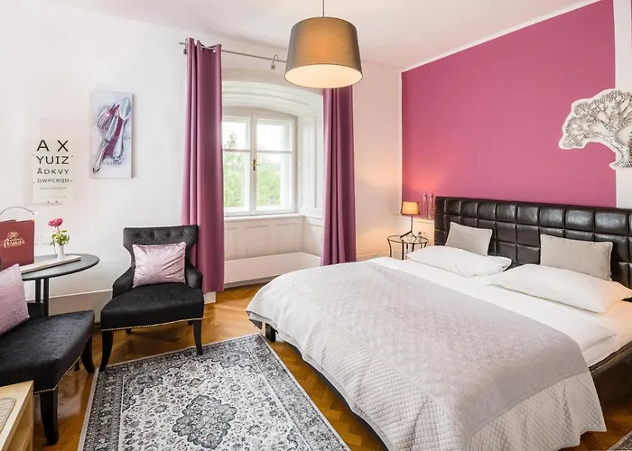 Rosenau Superior Schloss Rosenau